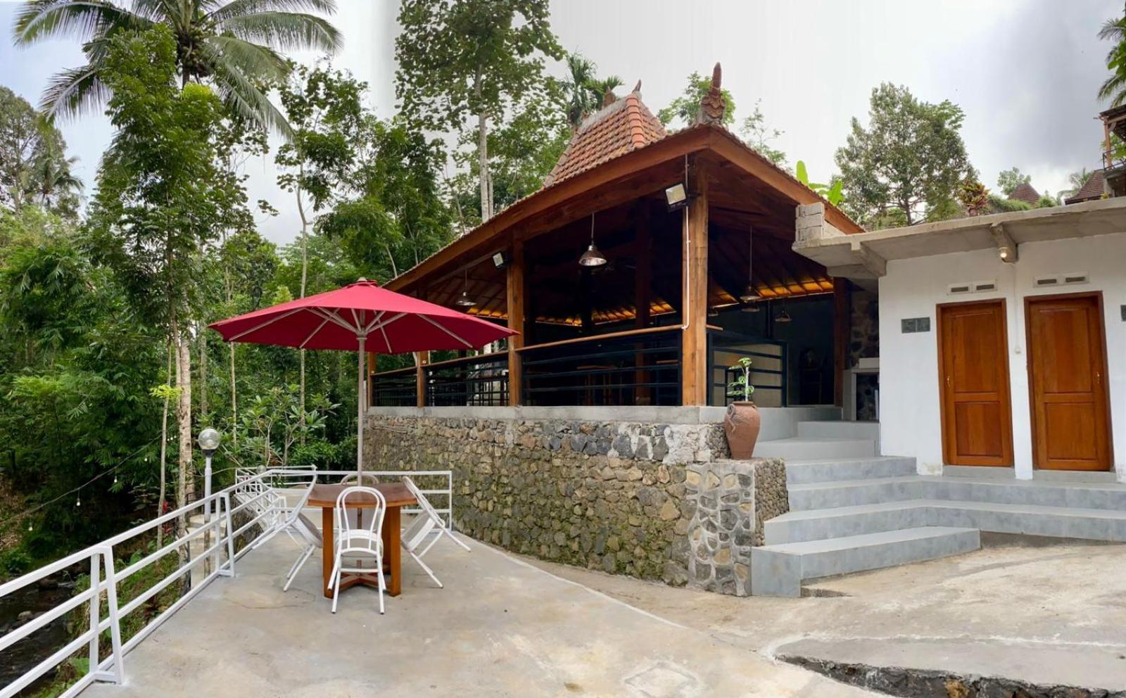 Kampoeng Joglo Ijen Villa Banyuwangi  Eksteriør billede