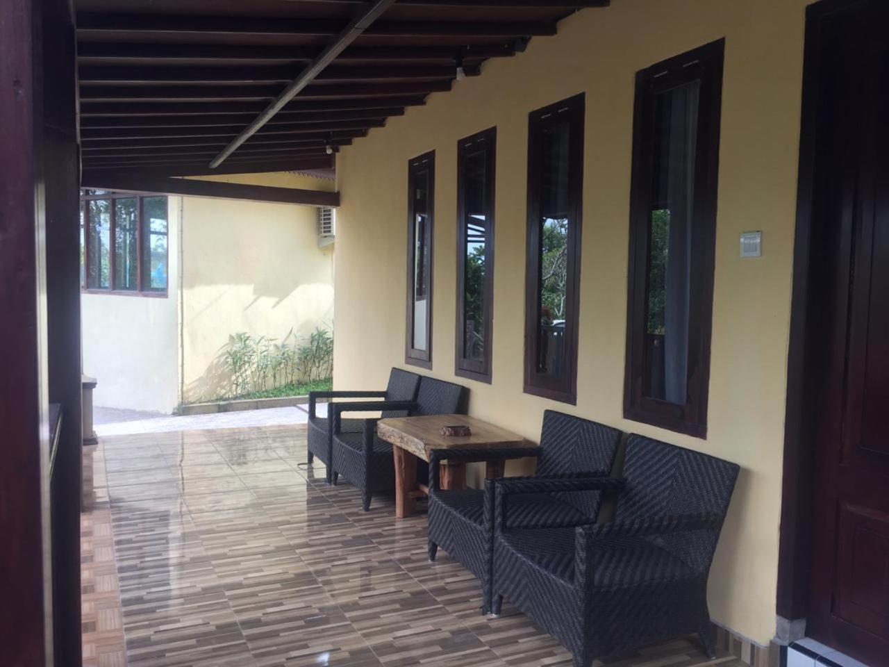 Kampoeng Joglo Ijen Villa Banyuwangi  Værelse billede