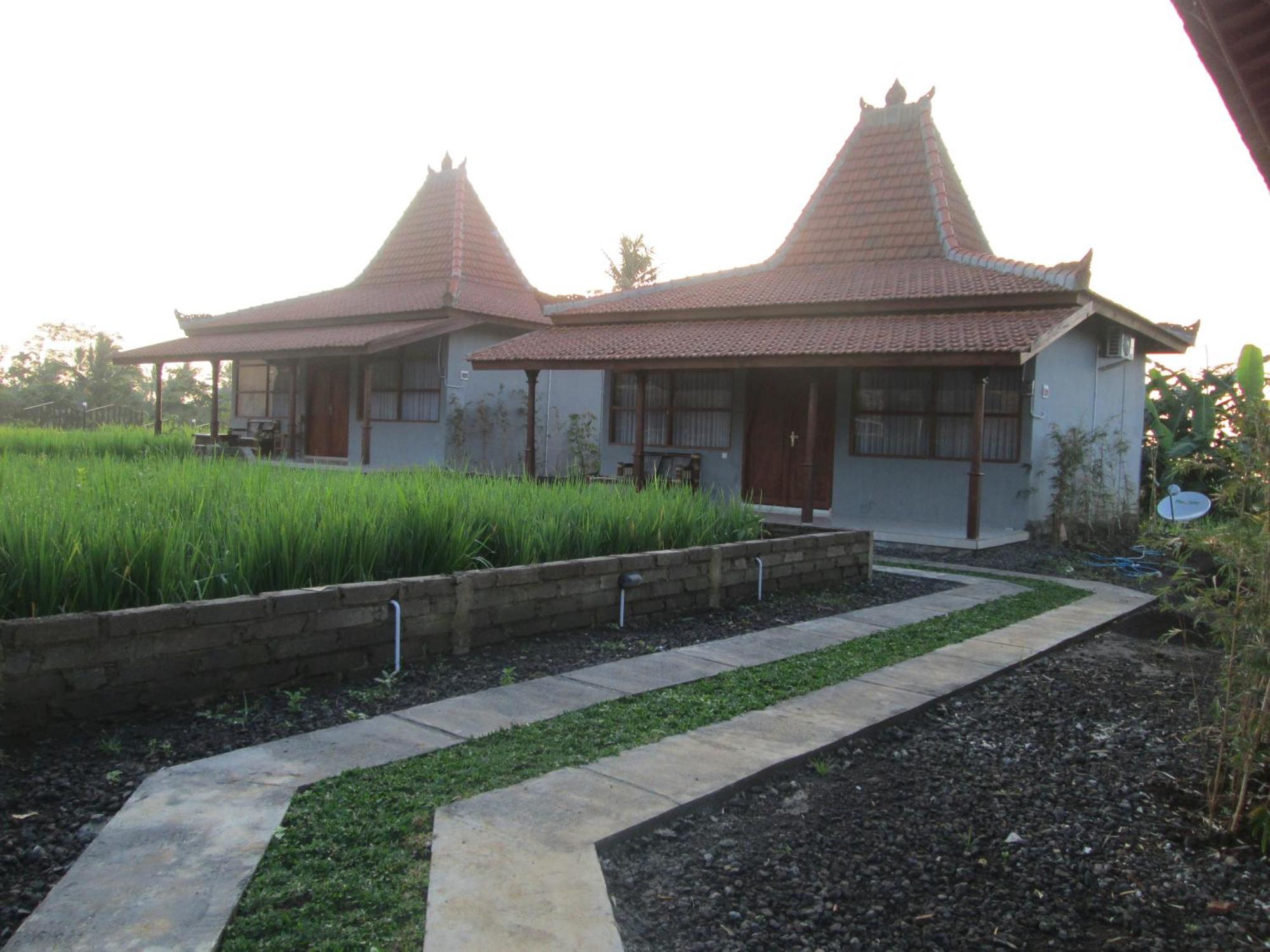 Kampoeng Joglo Ijen Villa Banyuwangi  Eksteriør billede