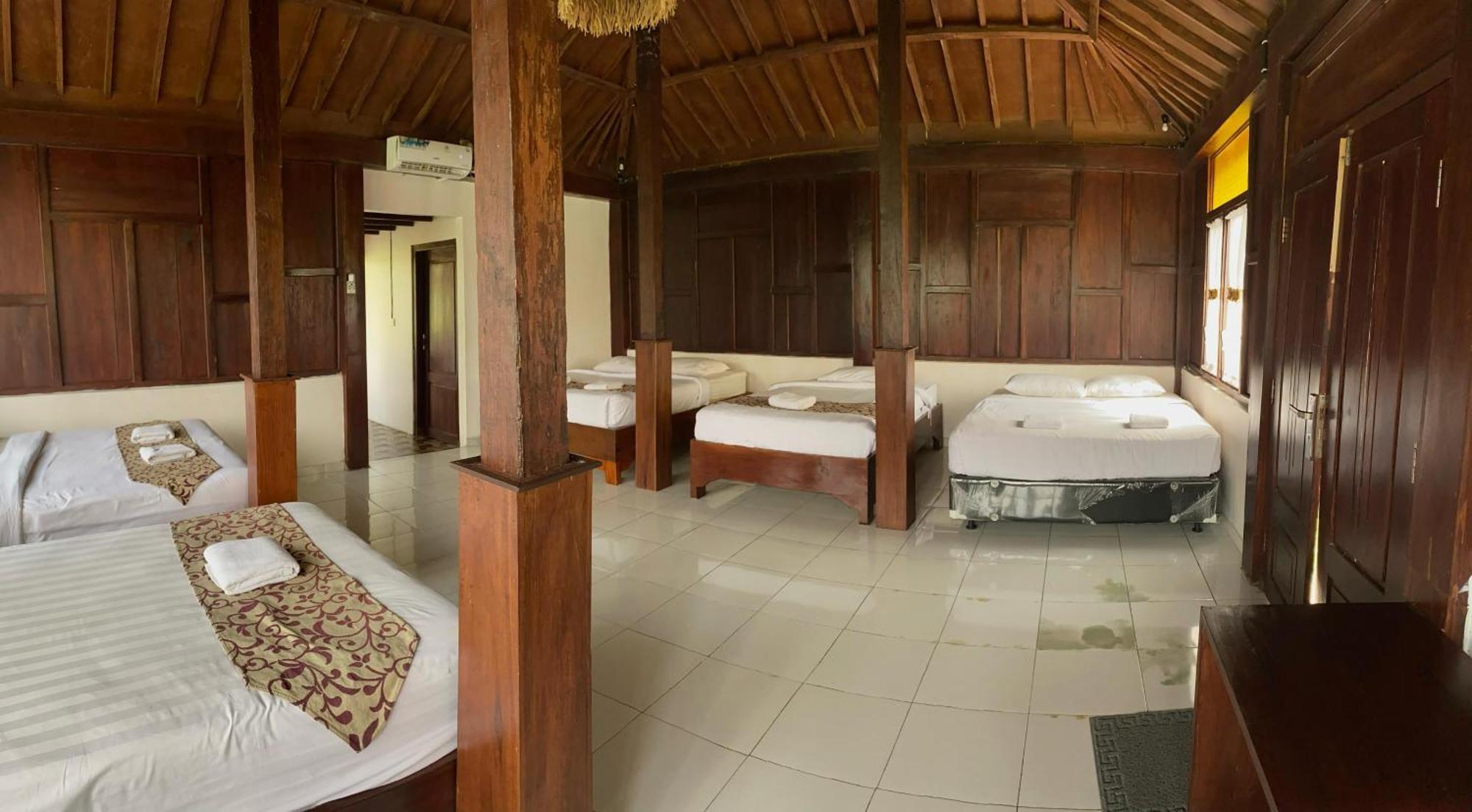 Kampoeng Joglo Ijen Villa Banyuwangi  Værelse billede